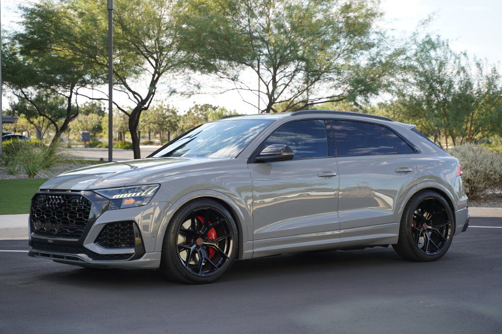 2022 AUDI RS Q8