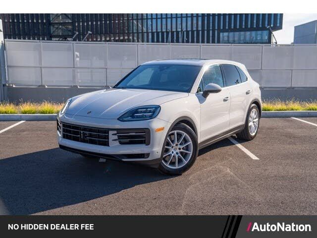 2024 PORSCHE Cayenne