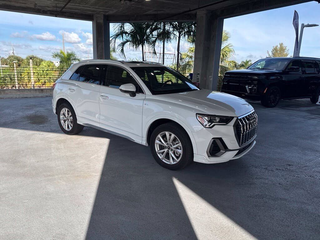 2023 AUDI Q3