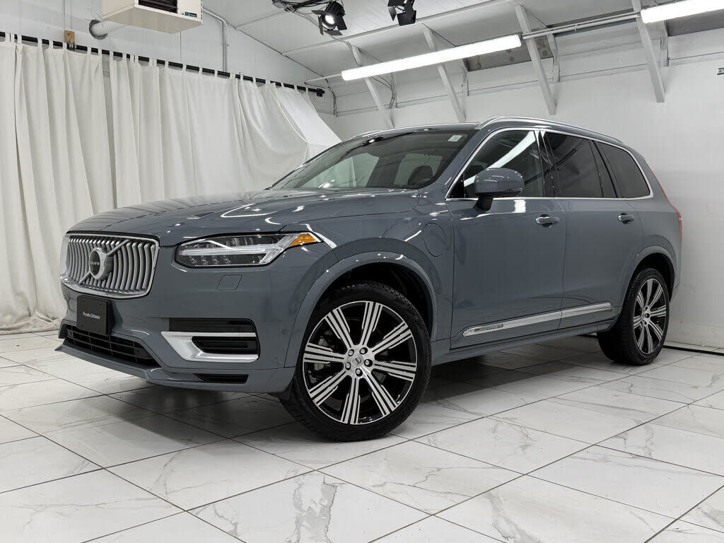2021 VOLVO XC90