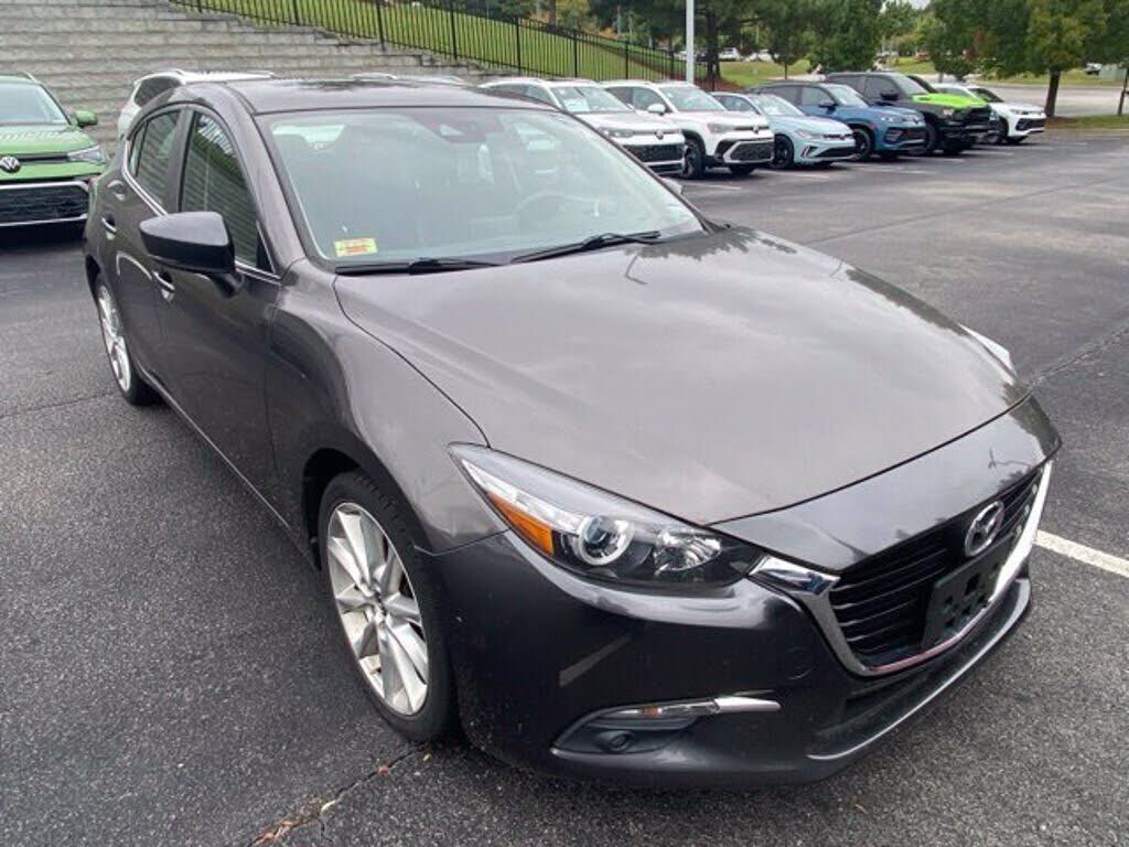 2017 MAZDA Mazda3