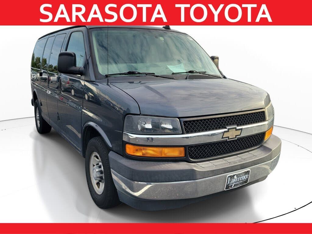 2017 CHEVROLET Express