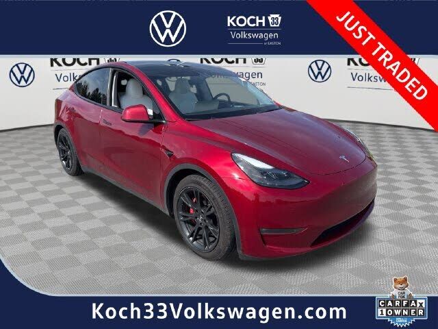 2024 TESLA Model Y