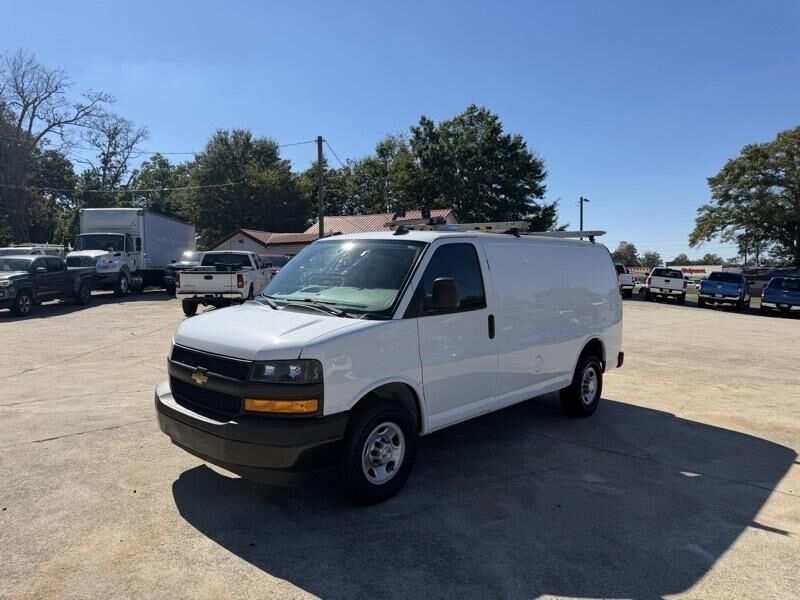 2022 CHEVROLET Express
