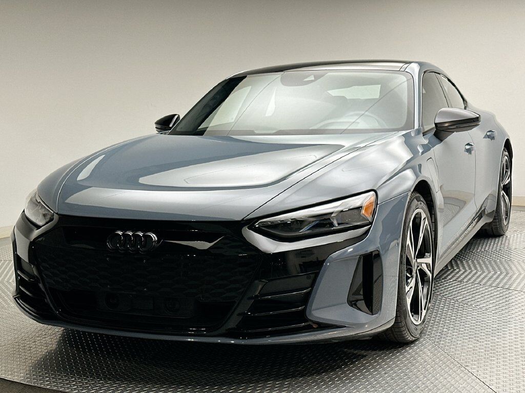 2022 AUDI e-tron