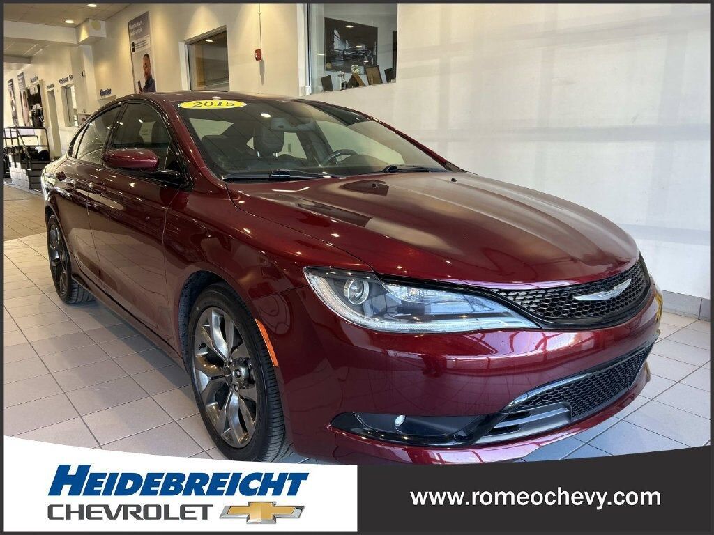 2015 CHRYSLER 200