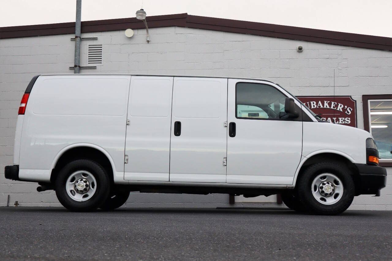 2020 CHEVROLET Express