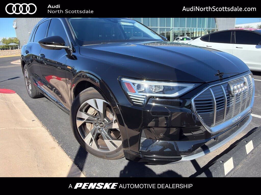 2022 AUDI e-tron
