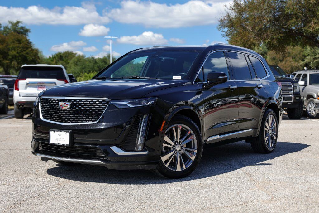 2025 CADILLAC XT6