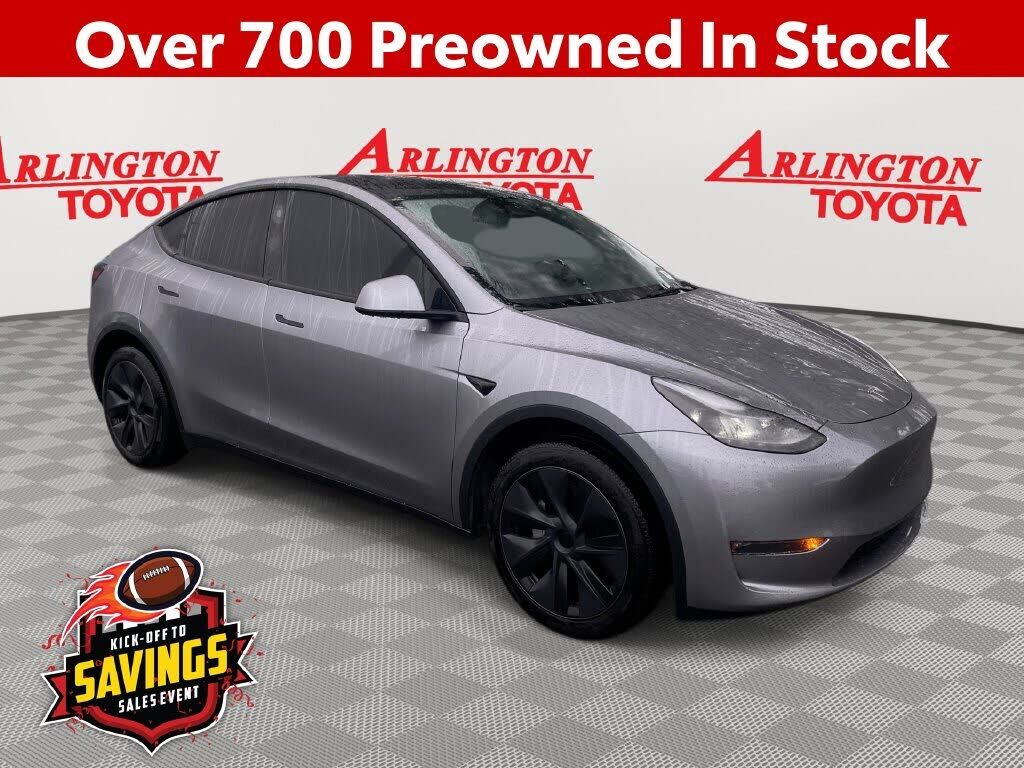 2024 TESLA Model Y