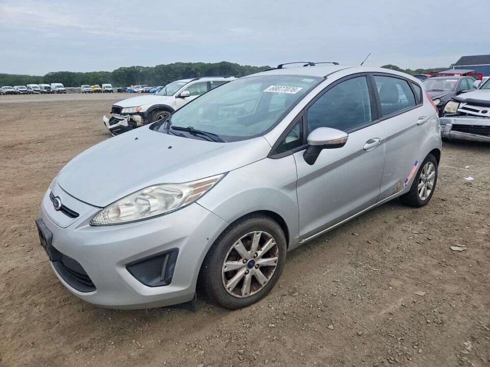 2013 FORD Fiesta