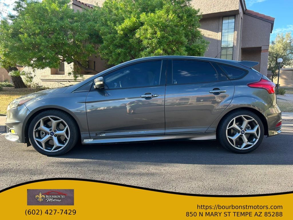 2017 FORD Focus