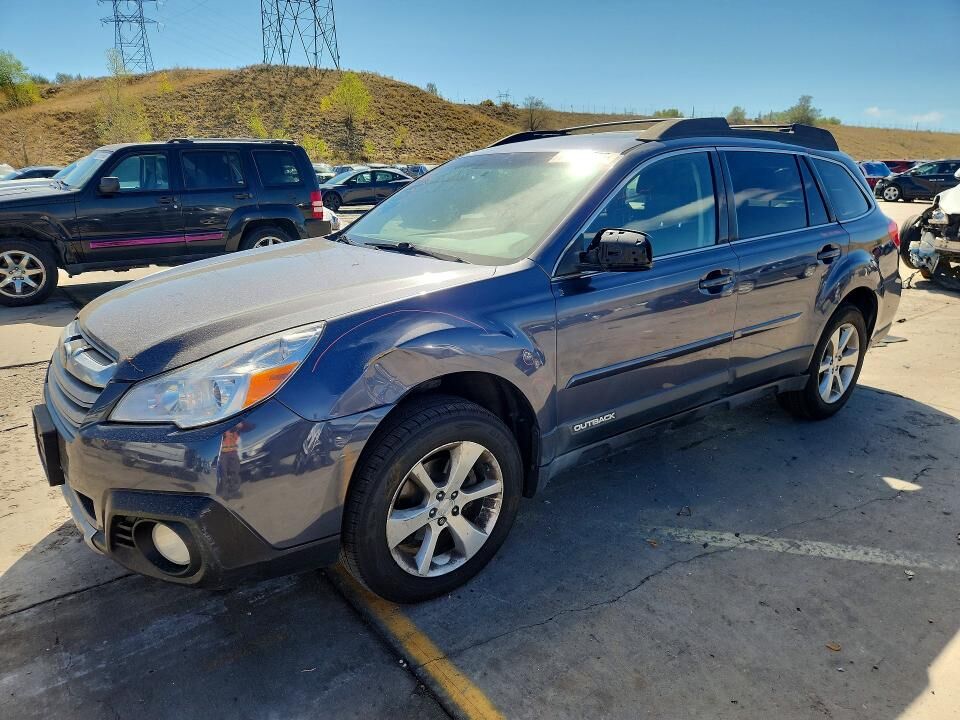2014 SUBARU Outback