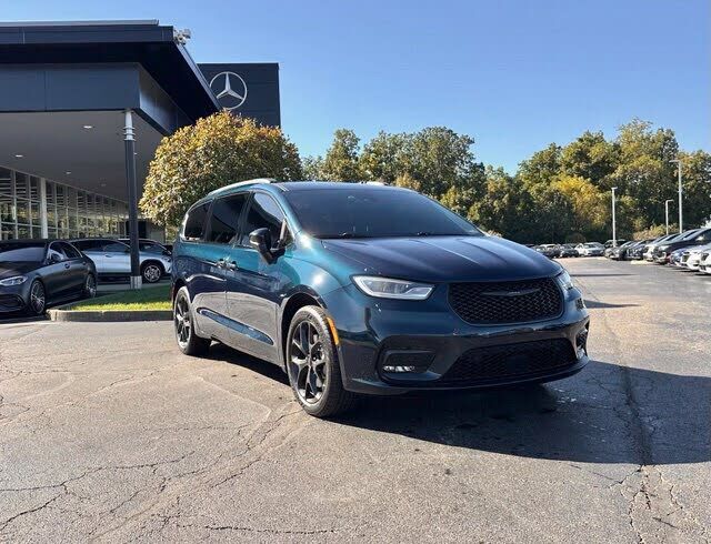 2023 CHRYSLER Pacifica