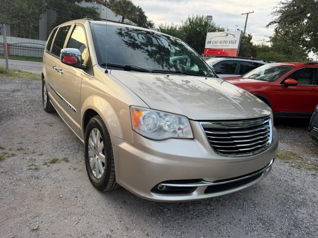 2012 CHRYSLER Town and Country