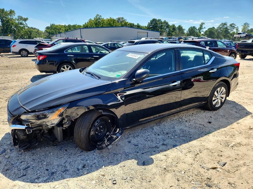2025 NISSAN Altima