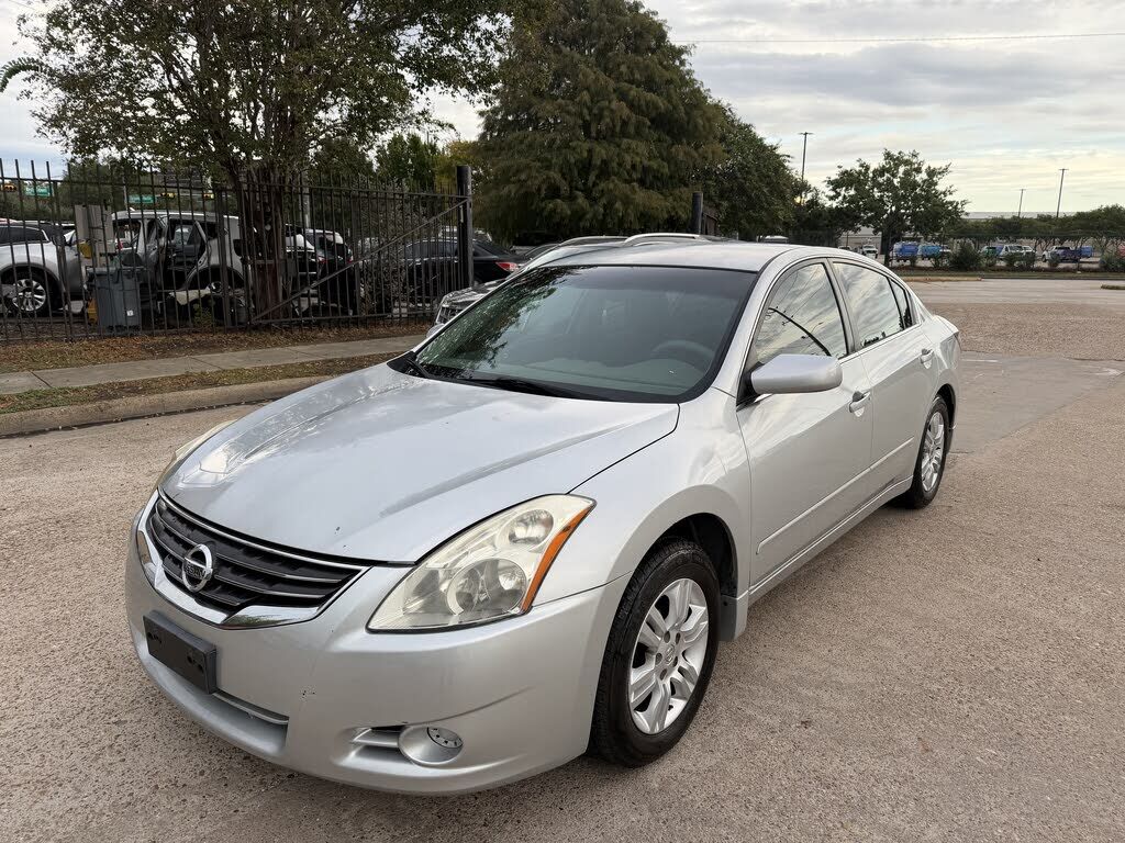 2012 NISSAN Altima