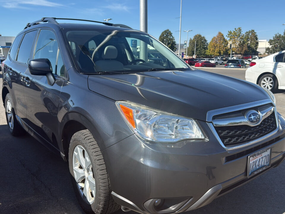 2015 SUBARU Forester