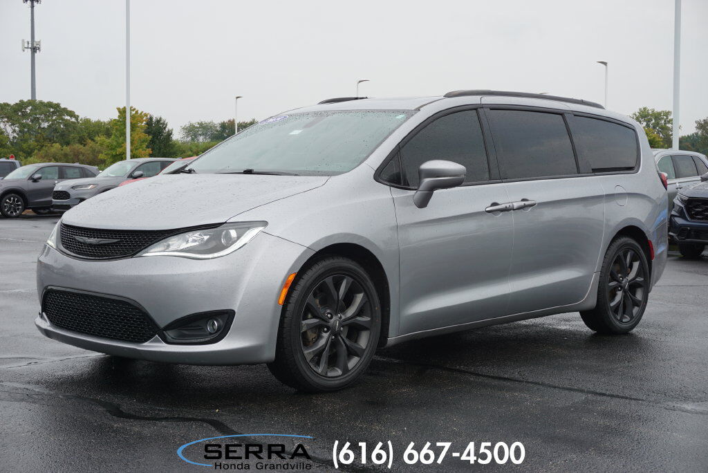 2019 CHRYSLER Pacifica