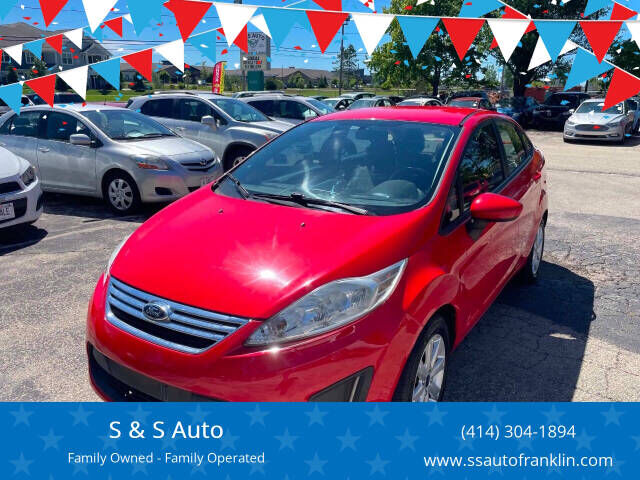 2013 FORD Fiesta