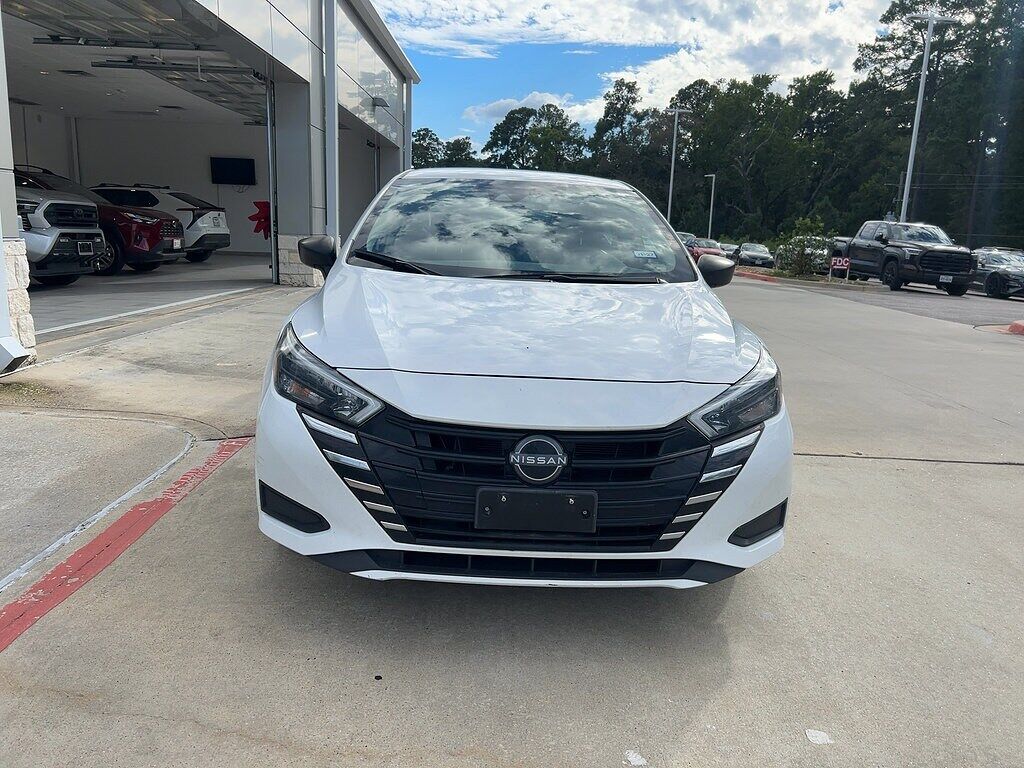 2025 NISSAN Versa