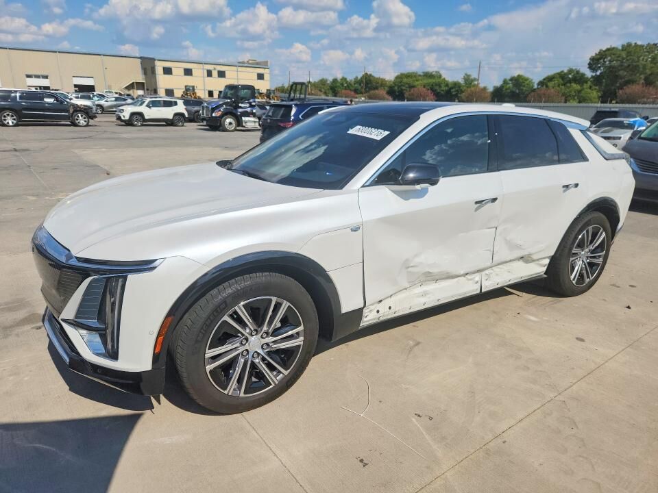 2025 CADILLAC Lyriq