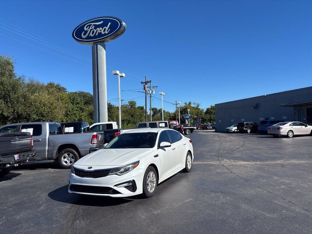 2019 KIA Optima