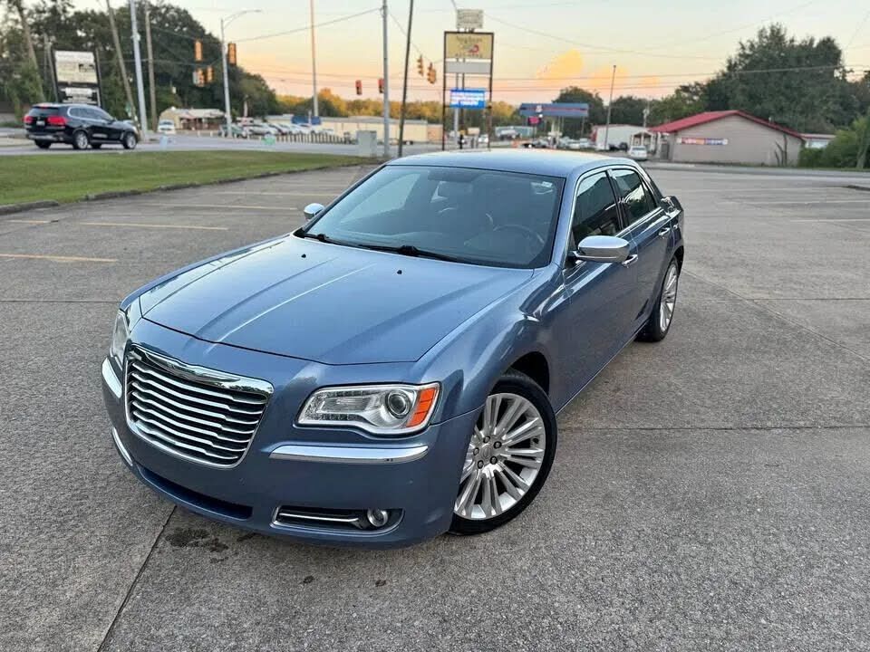 2011 CHRYSLER 300