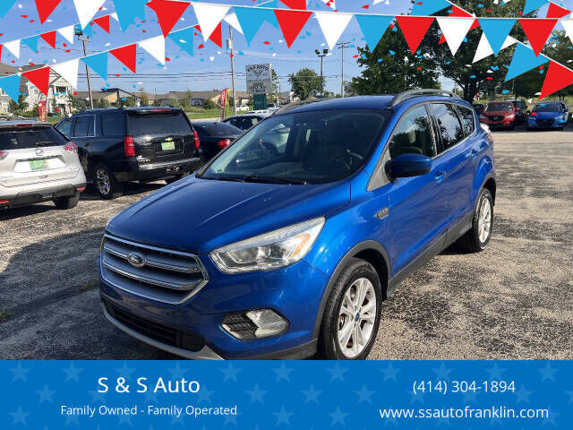 2017 FORD Escape
