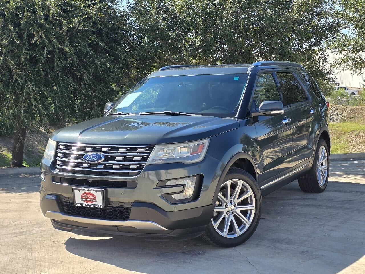 2016 FORD Explorer