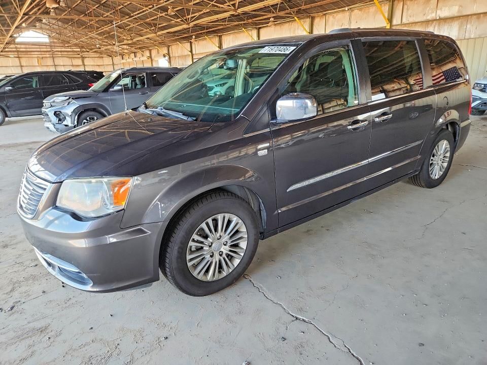 2014 CHRYSLER Town and Country