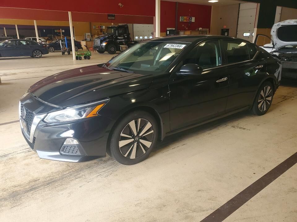 2022 NISSAN Altima