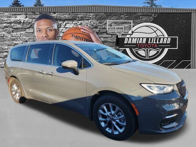 2023 CHRYSLER Pacifica