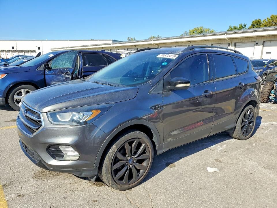 2017 FORD Escape