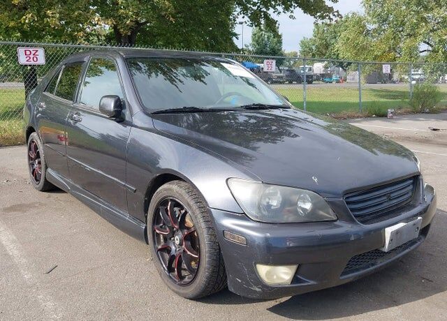 2002 LEXUS IS