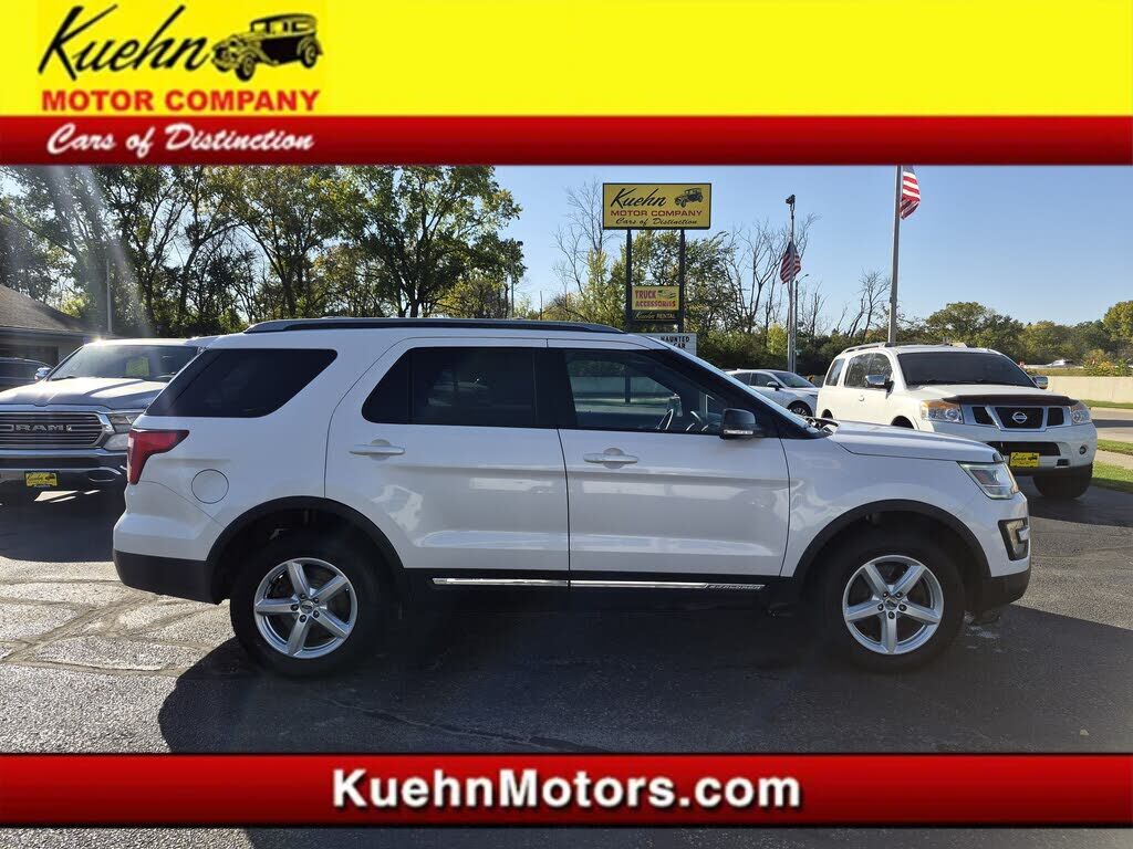 2017 FORD Explorer