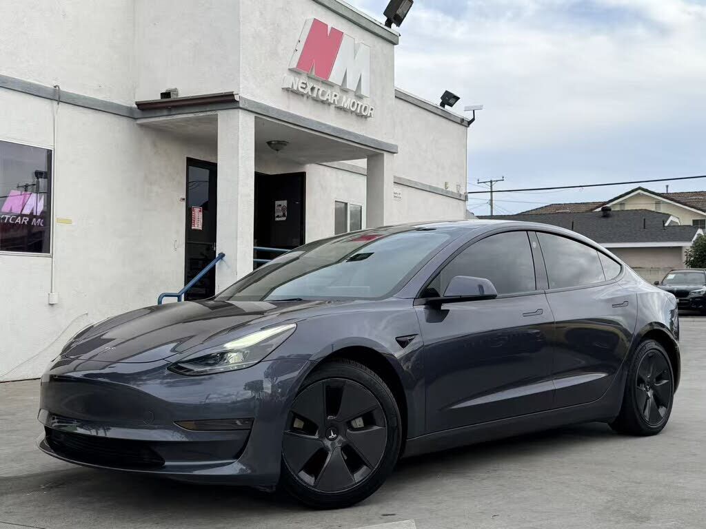 2023 TESLA Model 3