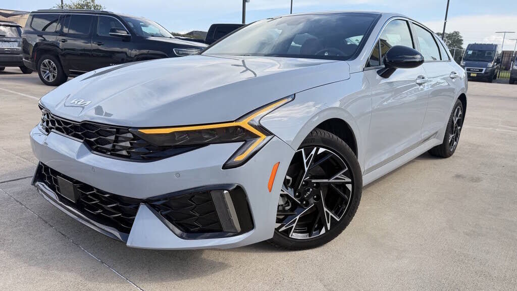 2025 KIA K5