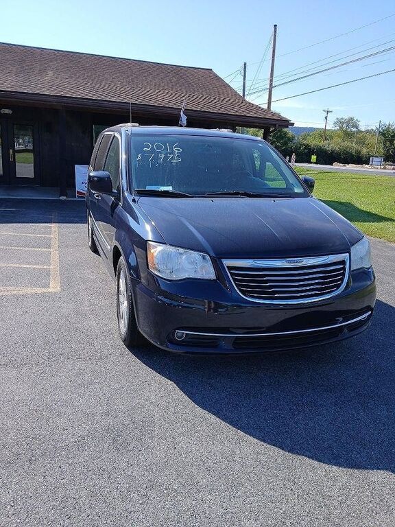 2016 CHRYSLER Town and Country