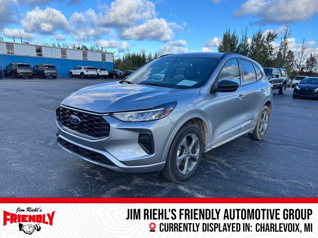 2024 FORD Escape