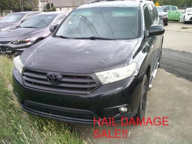 2013 TOYOTA Highlander