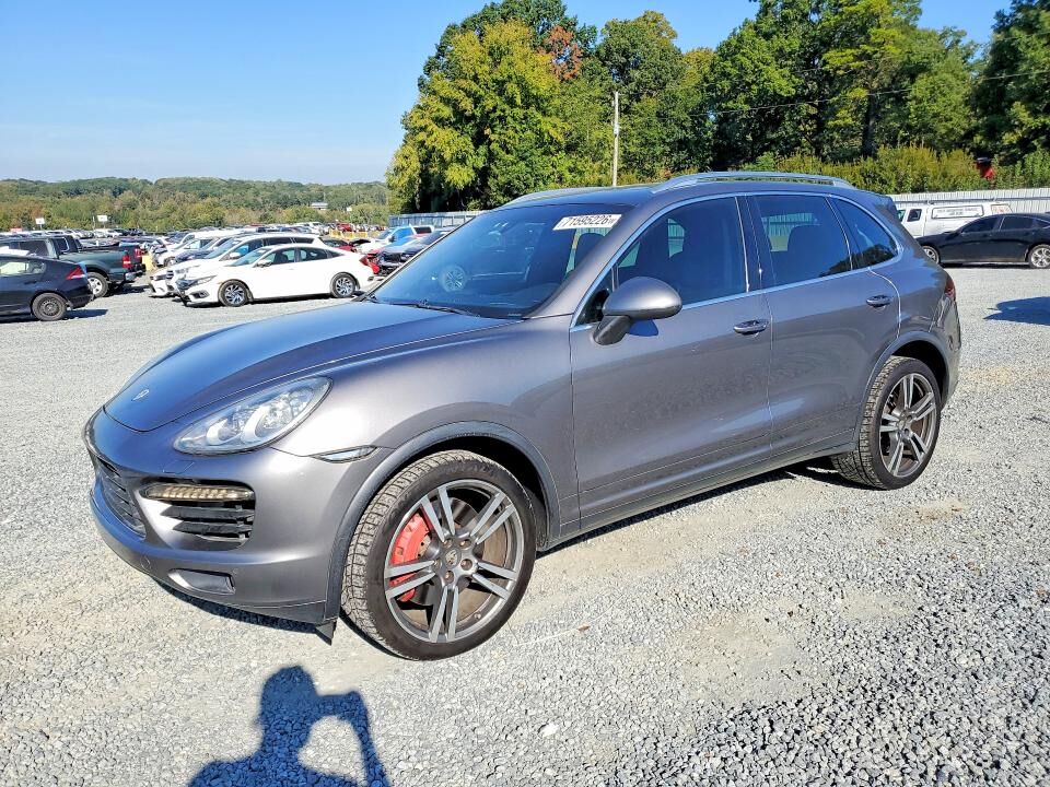 2011 PORSCHE Cayenne