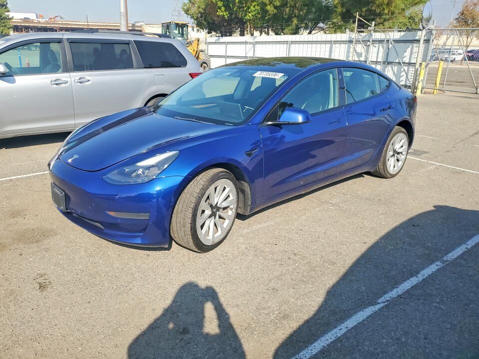2022 TESLA Model 3