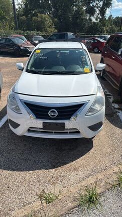 2017 NISSAN Versa