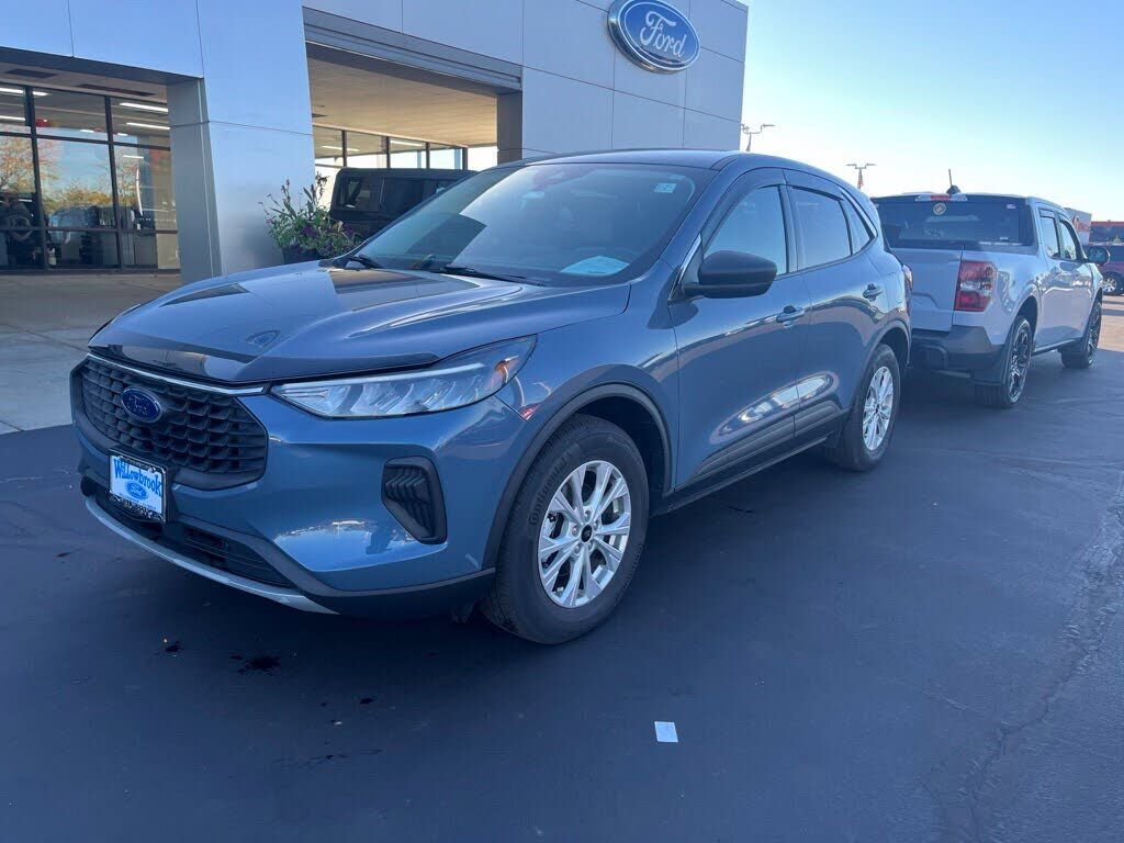 2024 FORD Escape