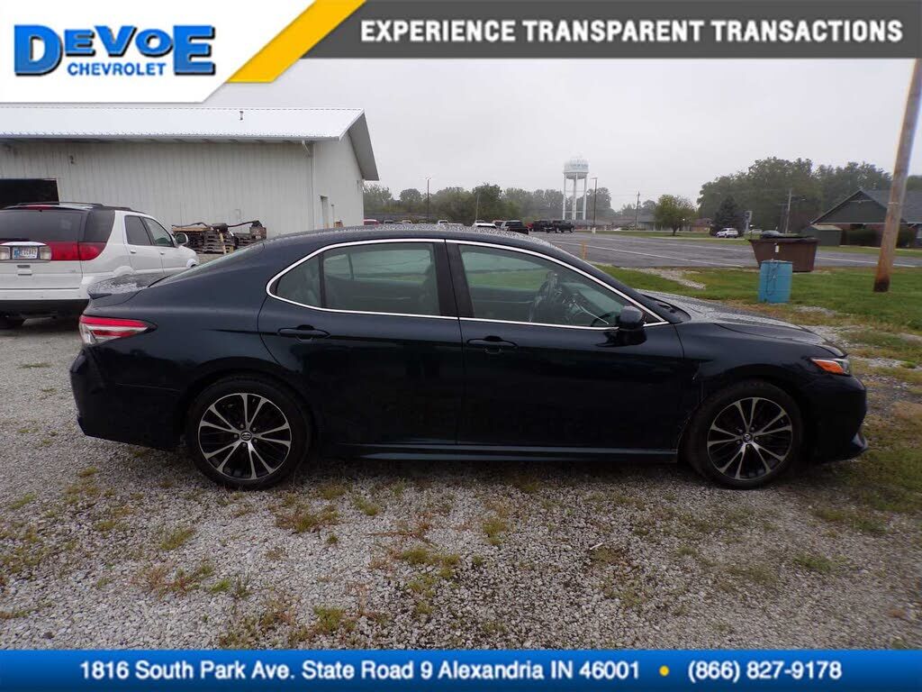 2018 TOYOTA Camry