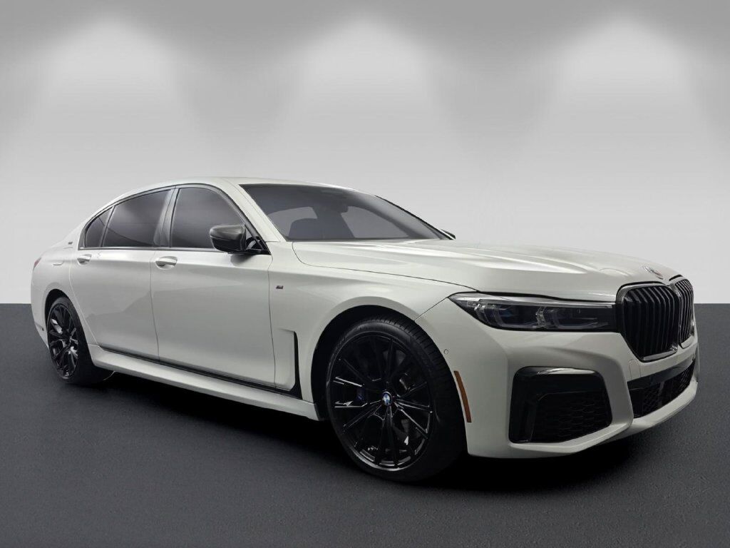 2020 BMW M7