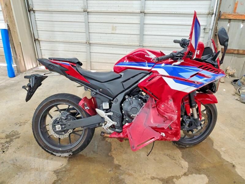 2025 HONDA CB