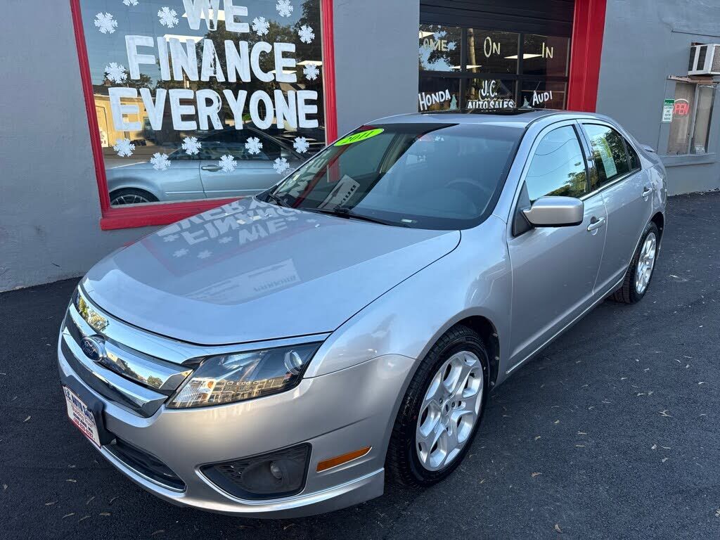 2011 FORD Fusion