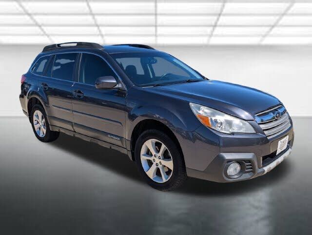 2013 SUBARU Outback